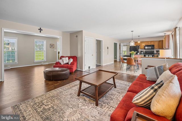 311 HERON DR, Lincoln University, PA 19352