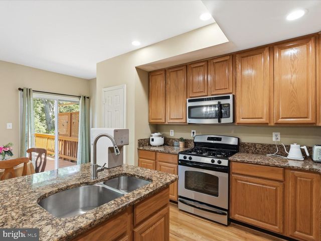 13110 FOREST MIST LN, Fairfax, VA 22033