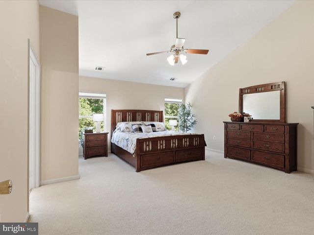 13110 FOREST MIST LN, Fairfax, VA 22033