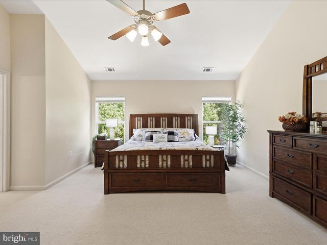 13110 FOREST MIST LN, Fairfax, VA 22033