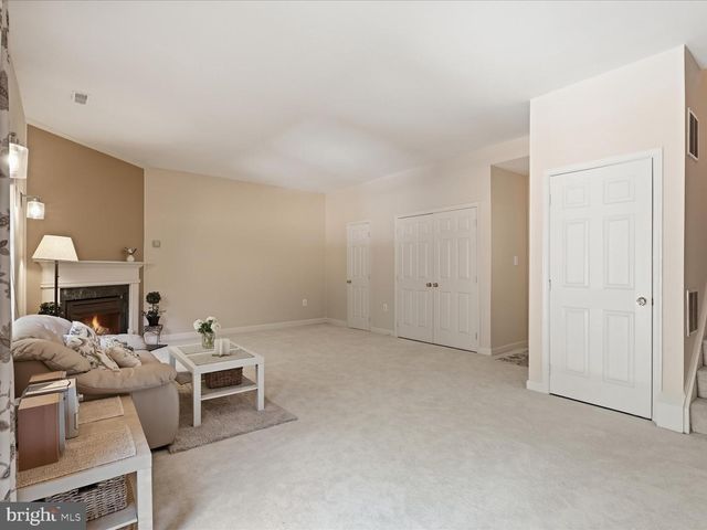 13110 FOREST MIST LN, Fairfax, VA 22033