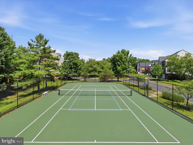 13110 FOREST MIST LN, Fairfax, VA 22033