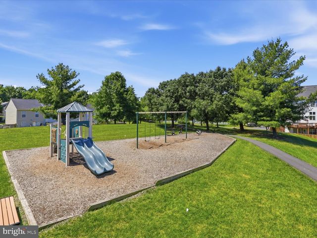 13110 FOREST MIST LN, Fairfax, VA 22033