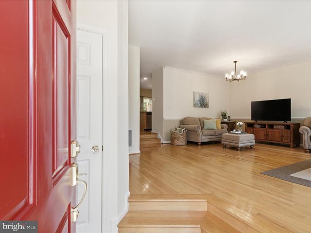 13110 FOREST MIST LN, Fairfax, VA 22033