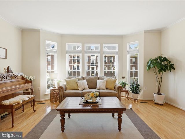 13110 FOREST MIST LN, Fairfax, VA 22033