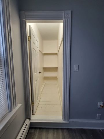 13 Regent Ave 2, Providence, RI 02908