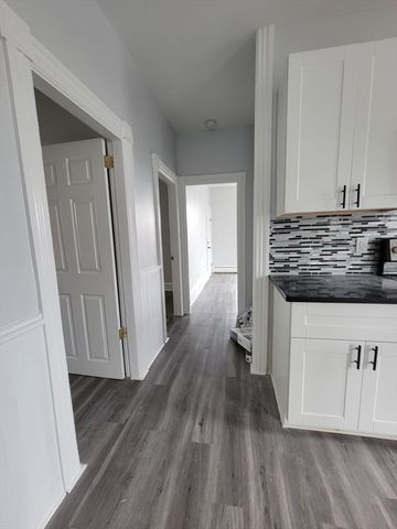 13 Regent Ave 2, Providence, RI 02908
