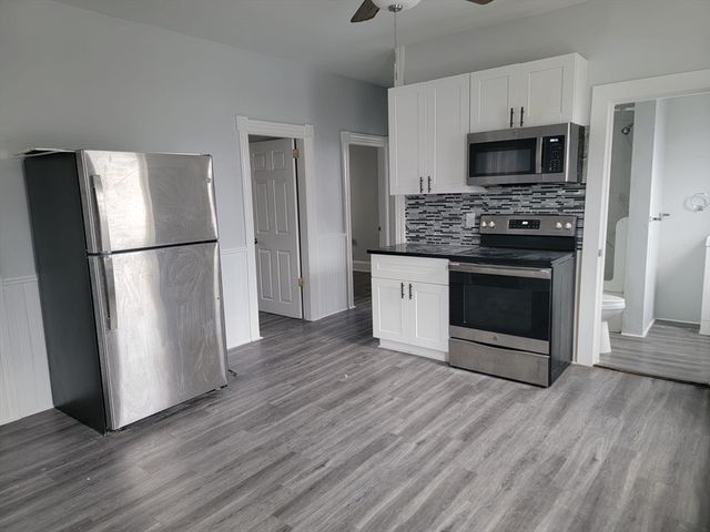 13 Regent Ave 2, Providence, RI 02908