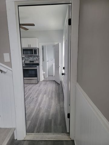 13 Regent Ave 2, Providence, RI 02908