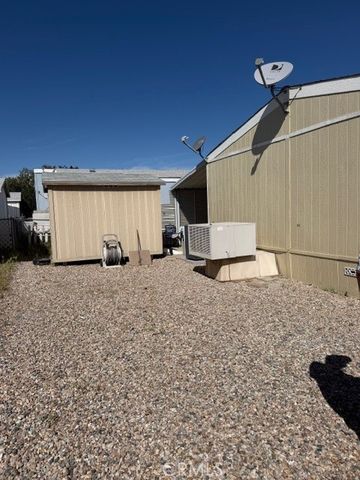 9161 Santa Fe E 39, Hesperia, CA 92345