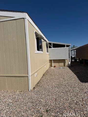 9161 Santa Fe E 39, Hesperia, CA 92345