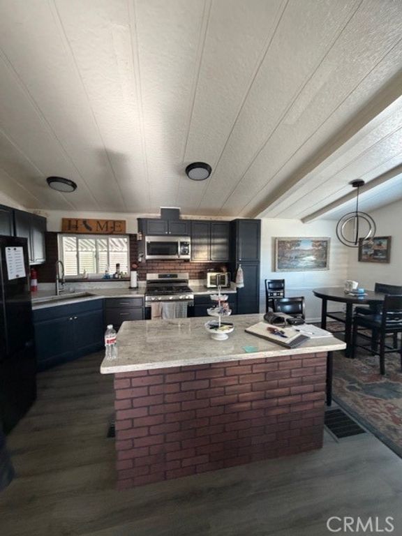 Image 12 of property listing at 9161 Santa Fe E 39, Hesperia, CA 92345