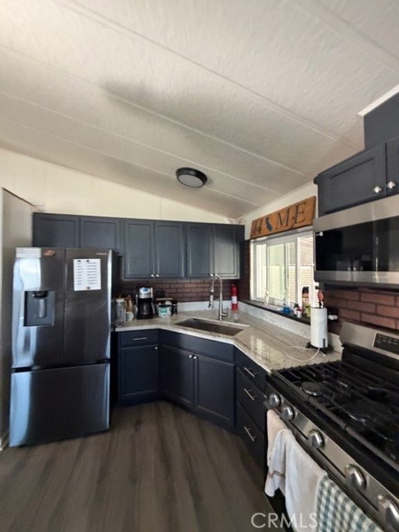 Image 13 of property listing at 9161 Santa Fe E 39, Hesperia, CA 92345