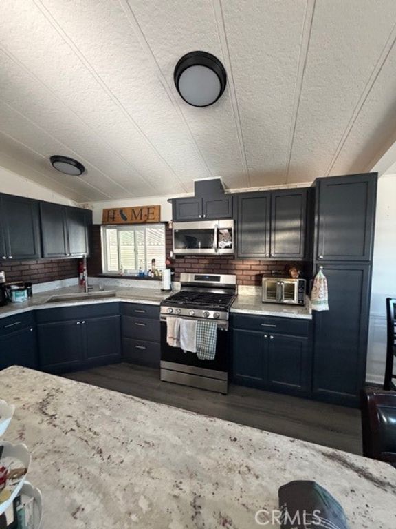 Image 19 of property listing at 9161 Santa Fe E 39, Hesperia, CA 92345