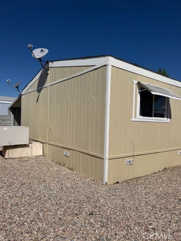 Image 37 of property listing at 9161 Santa Fe E 39, Hesperia, CA 92345