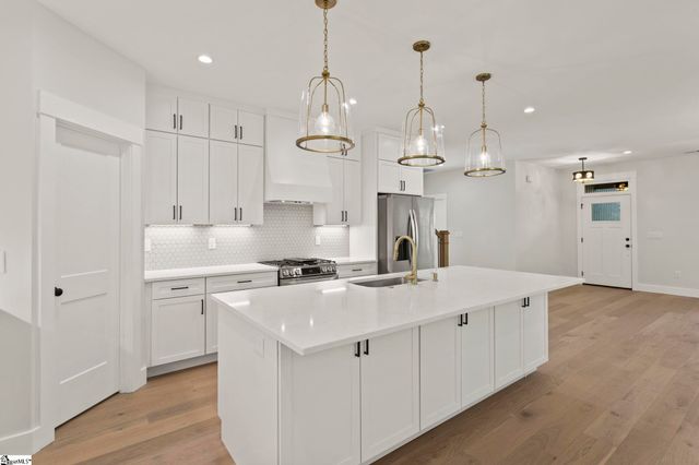 50 Waldrop Road, Taylors, SC 29687