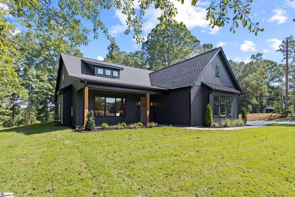 50 Waldrop Road, Taylors, SC 29687