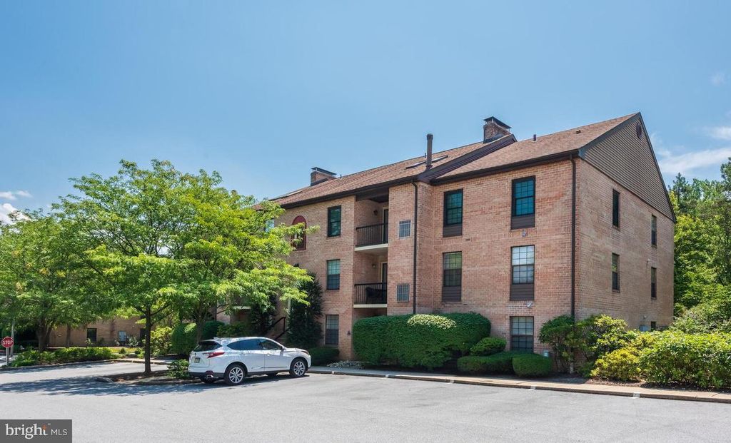 322 WASHINGTON PL #22, Chesterbrook, PA 19087