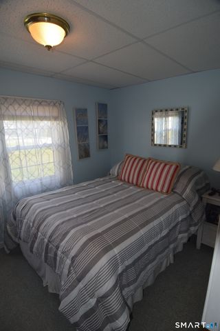 10 Hartford Avenue, Old Lyme, CT 06371