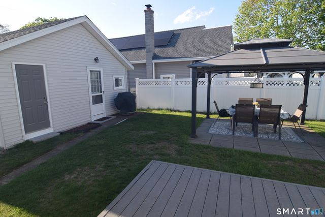 10 Hartford Avenue, Old Lyme, CT 06371