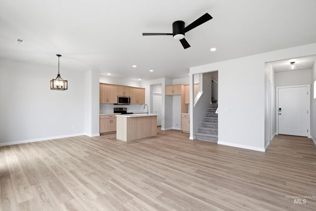 35 S Sweetgrass Ave, Nampa, ID 83651