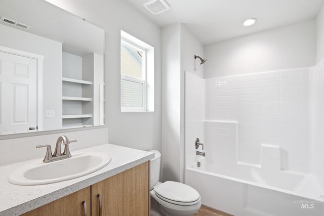 35 S Sweetgrass Ave, Nampa, ID 83651