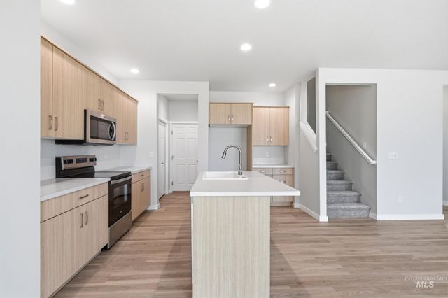 35 S Sweetgrass Ave, Nampa, ID 83651