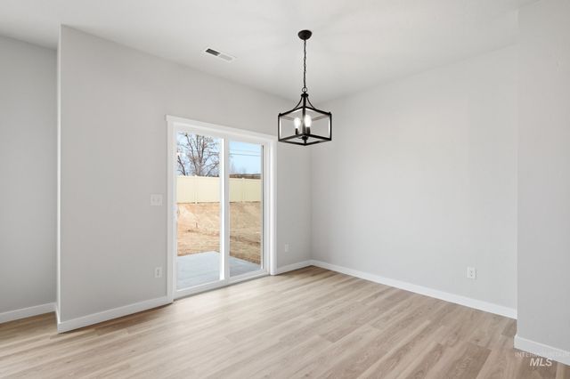 35 S Sweetgrass Ave, Nampa, ID 83651