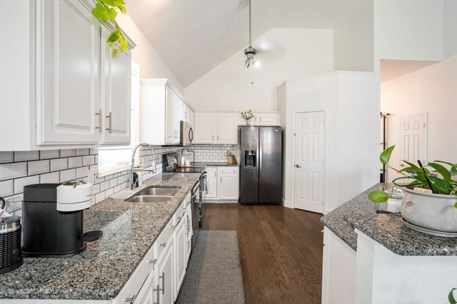 3010 Harborview Boulevard, Rowlett, TX 75088