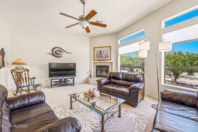 1282 W Via De Santo Tomas, Sahuarita, AZ 85629