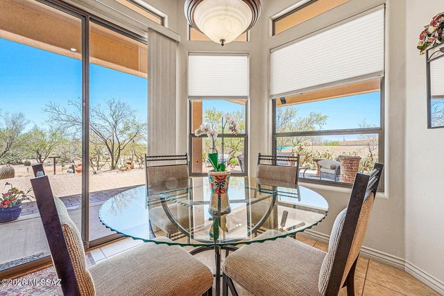 1282 W Via De Santo Tomas, Sahuarita, AZ 85629