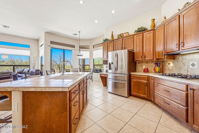 1282 W Via De Santo Tomas, Sahuarita, AZ 85629