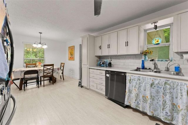 110 Pastel Lane, Clayton, GA 30525