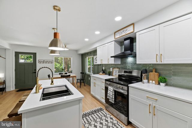 113 LINDEN AVE, Mayo, MD 21106