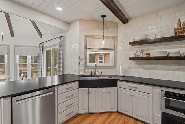 217 T Smith, Hattiesburg, MS 39401