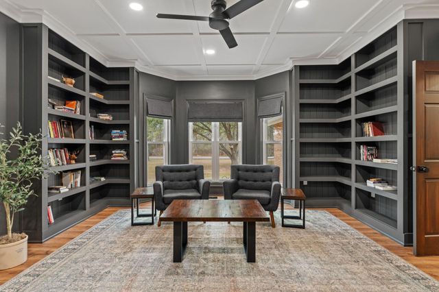 217 T Smith, Hattiesburg, MS 39401