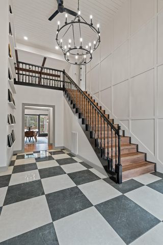 217 T Smith, Hattiesburg, MS 39401