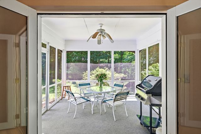 25 Echo Hill Rd, Amherst, MA 01002