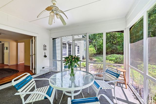 25 Echo Hill Rd, Amherst, MA 01002
