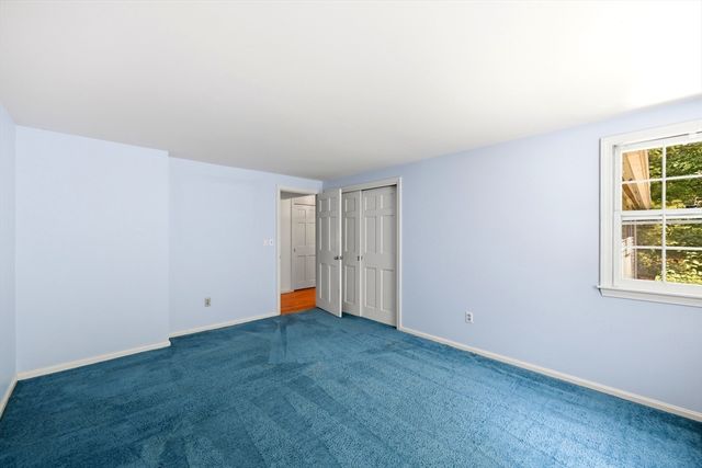 25 Echo Hill Rd, Amherst, MA 01002