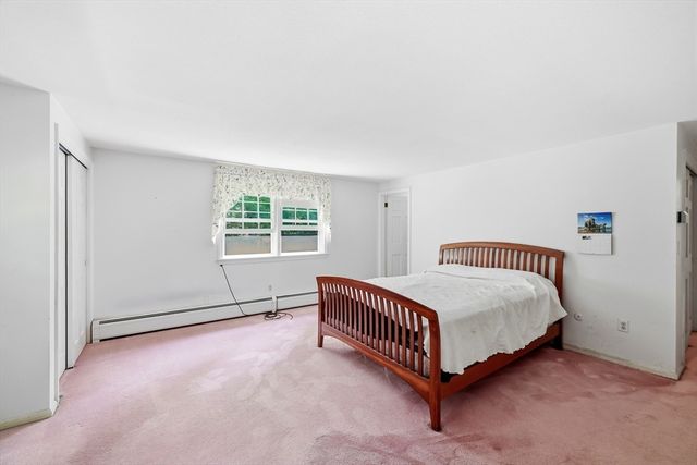 25 Echo Hill Rd, Amherst, MA 01002