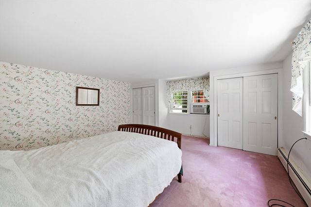 25 Echo Hill Rd, Amherst, MA 01002