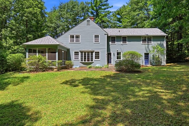 25 Echo Hill Rd, Amherst, MA 01002