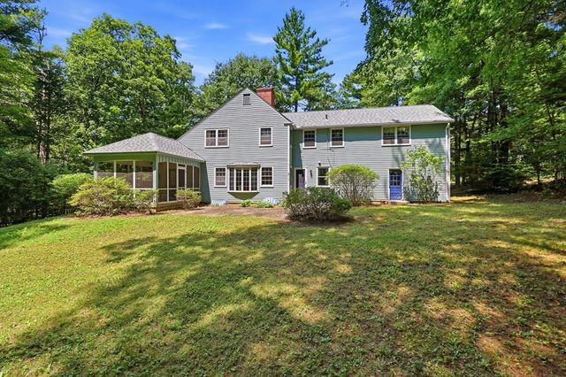 25 Echo Hill Rd, Amherst, MA 01002