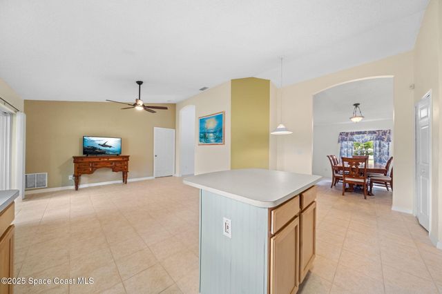 990 Sablon Street SE, Palm Bay, FL 32909