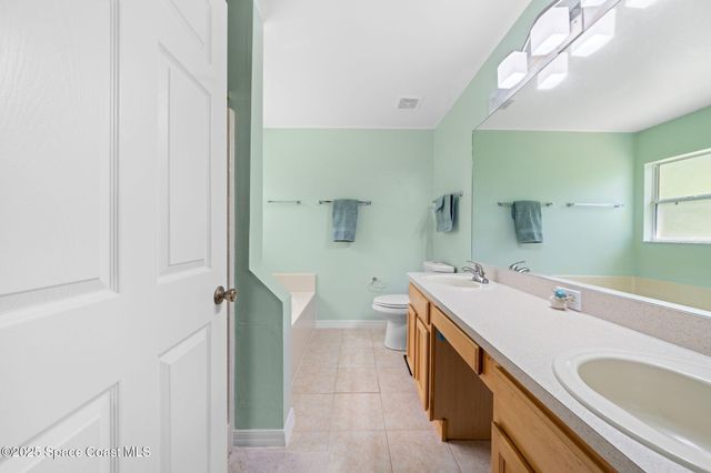 990 Sablon Street SE, Palm Bay, FL 32909