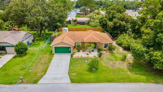 990 Sablon Street SE, Palm Bay, FL 32909