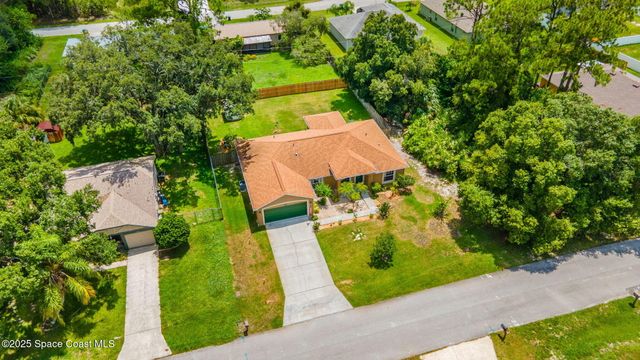 990 Sablon Street SE, Palm Bay, FL 32909