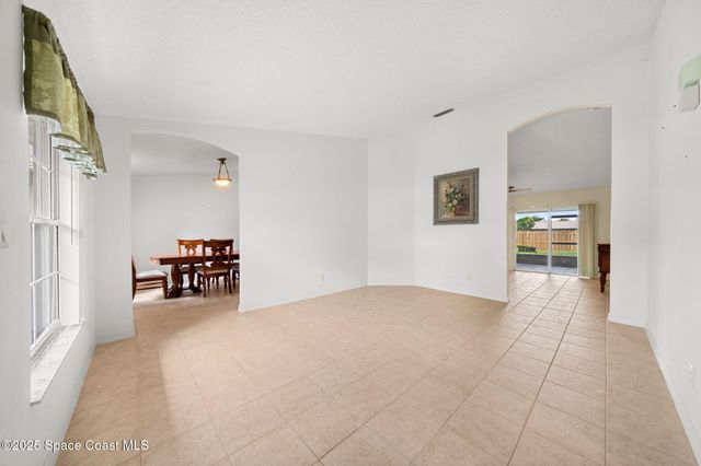 990 Sablon Street SE, Palm Bay, FL 32909