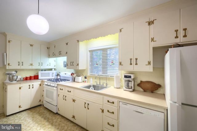 430 BAER AVE, Hanover, PA 17331